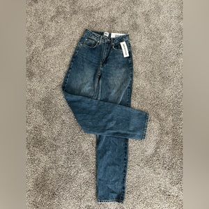 Urban Outfitters High-Rise Baggy jeans